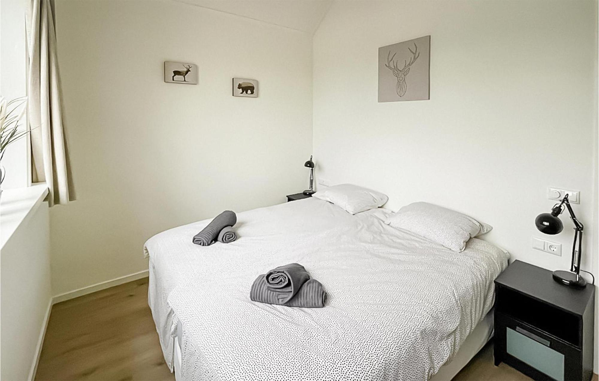 Cozy Home In Oosterwolde With Sauna Екстер'єр фото