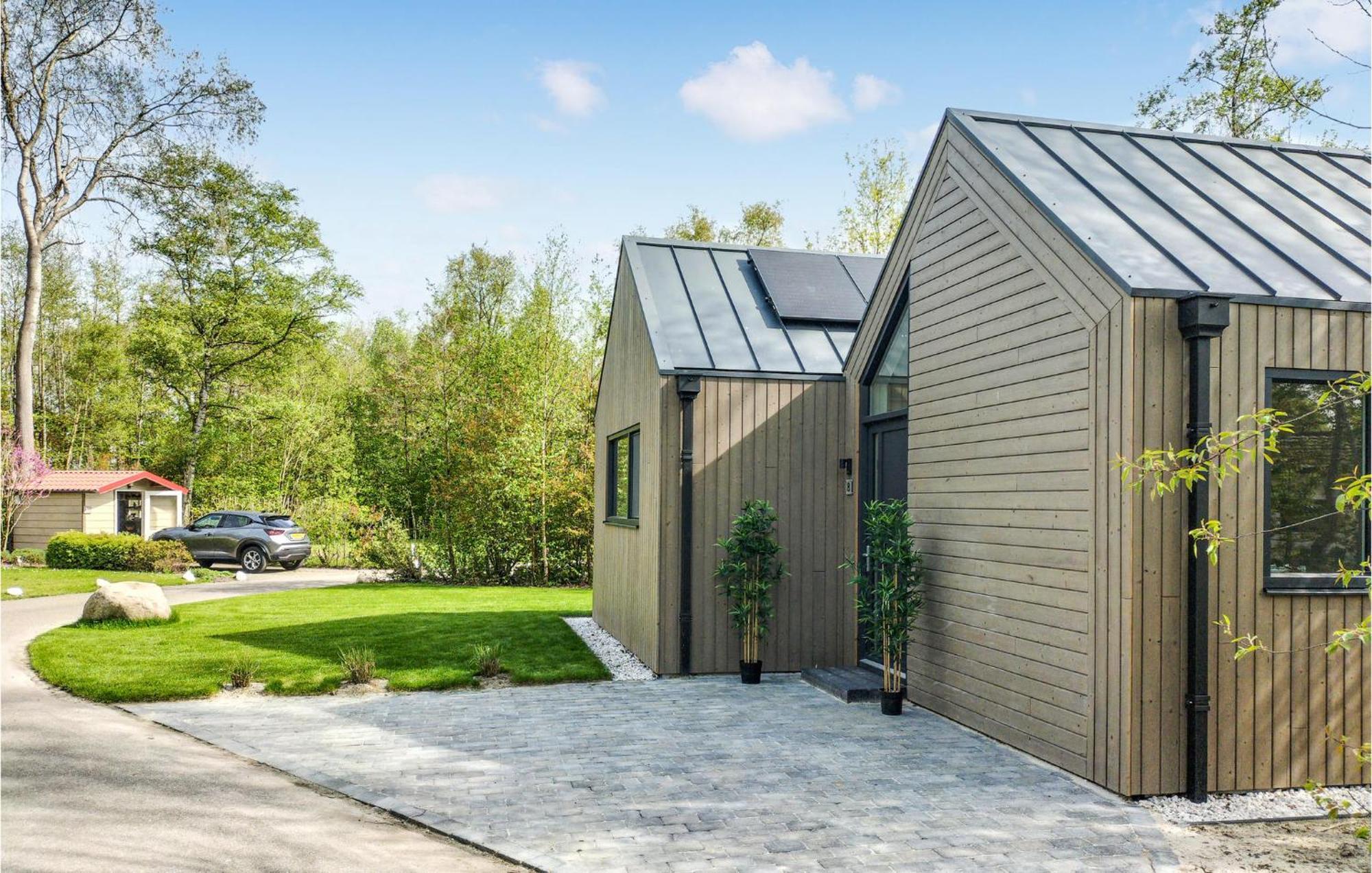 Cozy Home In Oosterwolde With Sauna Екстер'єр фото